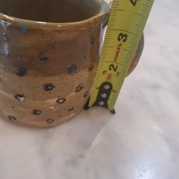 Studio Pottery Coffee Mug Unisex Medium Tan Excellent Hand Stamped Polka Dot - Picture 5 of 5